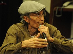 Sapardi Gelar Kelas Hujan Bulan Juni