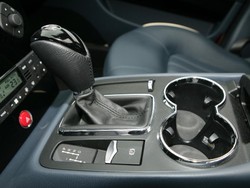 Tips Mengemudi Mobil Bertransmisi Otomatis di Tanjakan