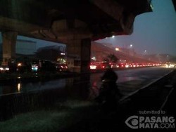 Hujan Deras Guyur Bogor, Jalan Soleh Iskandar Arah Taman Yasmin Macet