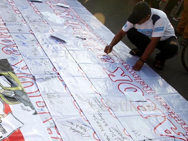 Aksi Dukungan untuk Ahok di CFD