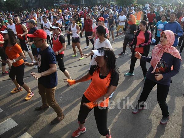 Senam Pagi Bersama di Hari Bebas Kendaraan