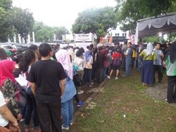 Calo Mulai Bermunculan di Hari Kedua Penukaran Tiket One Direction