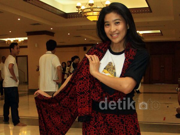 Ciaatt..Gaya Olivia Zalianty Bak Pendekar