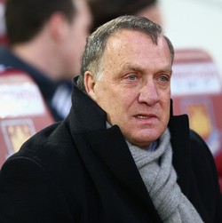 Misi Penyelamatan Dick Advocaat Diawali dengan Kekalahan