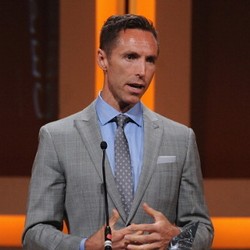 Steve Nash Resmi Umumkan Pensiun dari Dunia Basket