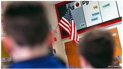 Karena Ikrar Kesetiaan dalam Bahasa Arab, Sekolah di AS Minta Maaf