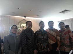 Datangi Ruang Fraksi Golkar di DPR, Agus Gumiwang Tak Bertemu Bamsoet Cs