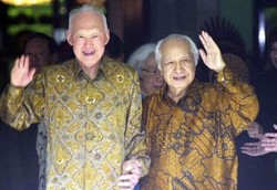 Kisah Lee Kuan Yew Saat Mengusik Bisnis Anak Soeharto