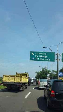 Tol JORR Pagi Ini Macet Meski Ada Buka Tutup Truk, Kenapa?