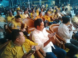Dihadiri Pengurus Golkar Daerah, Begini Meriahnya Syukuran Agung Cs