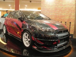 Toyota Yaris ala Mobil Balap Jalanan Asal Pekanbaru