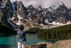 Mengenal 10 Negara Paling Bahagia di Dunia (2)