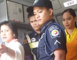Pukul Pramugari & Penumpang, Artis Filipina Diturunkan Dari Pesawat