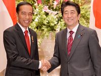 Presiden Jokowi Temui PM Jepang Shinzo Abe