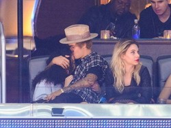 Pamer Kemesraan di Publik, Ini Pacar Baru Justin Bieber?