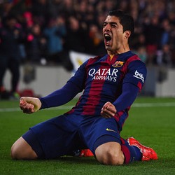 Gol Paling Menggigit dari Suarez