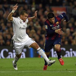 Kalahkan Madrid 2-1, Barca Solid di Puncak Klasemen