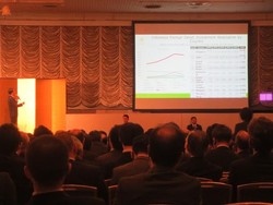 Gaya Jokowi Presentasikan Investasi di Indonesia ke Para Pengusaha Jepang