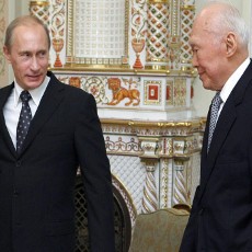 Putin Puji Lee Kuan Yew sebagai Pria dengan Pengaruh Internasional
