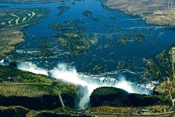 8 Tempat di Dunia yang Harus Dikunjungi Sebelum Berubah (2)