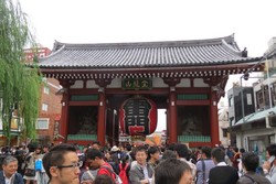 Asakusa: Wisata Gratis di Tokyo, Sekalian Belanja Suvenir