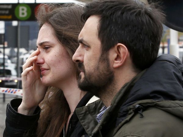 Isak Tangis Keluarga Penumpang Germanwings