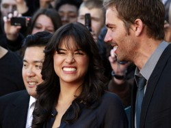 Michelle Rodriguez Liburan dan Bercinta untuk Lupakan Kematian Paul Walker