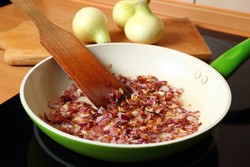 Membuat Caramelized Onion yang Harum