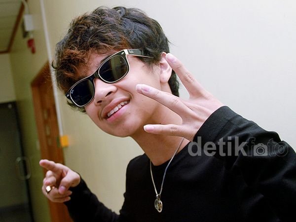 Bastian Steel Nggak Gondrong Lagi
