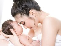 Mother's Love... Potret Kebersamaan Gisel dan Putri Kesayangannya