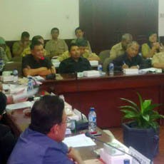 Ini Suasana Dengar Pendapat Penertiban Minimarket Bodong di Surabaya