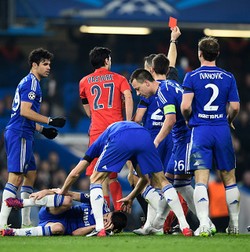 Teknologi Video Diyakini Bisa Bikin Pemain Tak Lagi Kerumuni Wasit