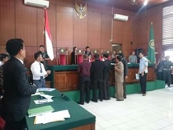 Agung Laksono Tak Hadir, Sidang Gugatan Kubu Ical Berlangsung Singkat