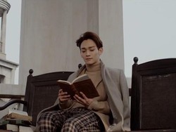 Rambut Belah Tengah ala Chen EXO di Teaser EXODUS