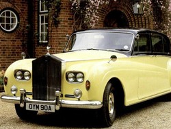 Rolls-Royce Milik Ibu Suri Kerajaan Inggris Dilelang