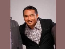 Istri dan Anak Histeris Sambut Kedatangan Jenazah Yanni Trio Libels