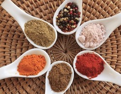 Keju dan Cabai Membuat Rasa Mie Instan Makin Menggoda