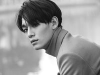 Foto Hitam dan Putih Chen di Teaser Comeback EXO