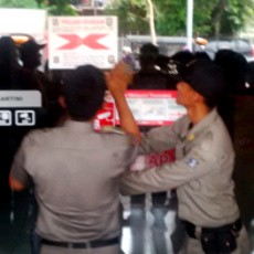 Satpol Pastikan Minimarket Bodong Ditutup Pekan Depan