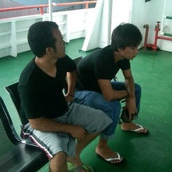 Pencarian 9 ABK KM Kumala Endah Dilanjutkan, Tim SAR Ajak 2 Korban Selamat