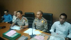 Es Batu Beracun di Setiabudi dari Air di Kalimalang, Lalu Diberi Bahan Kimia