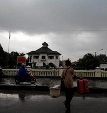 Gedung Juang 45 di Kabupaten Bekasi, Tempat Favorit Para Kalong Bersarang