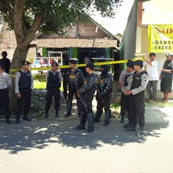 Terkait ISIS, Polisi Geledah Tiga Rumah di Malang