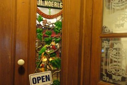 Noeris Cafe, Tempat Nongkrong Bernuansa Jadul di Semarang