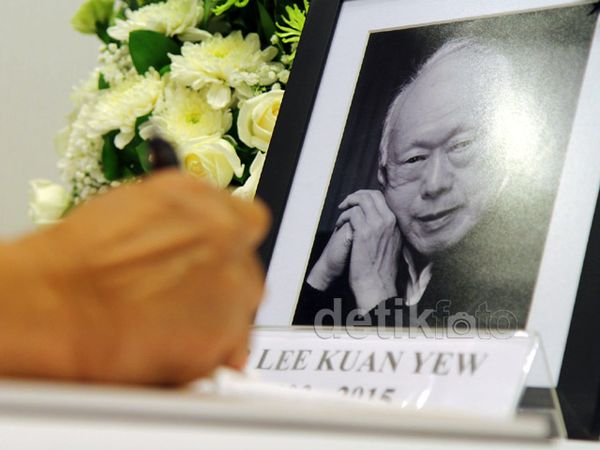 Menhan Sampaikan Belasungkawa untuk Lee Kuan Yew