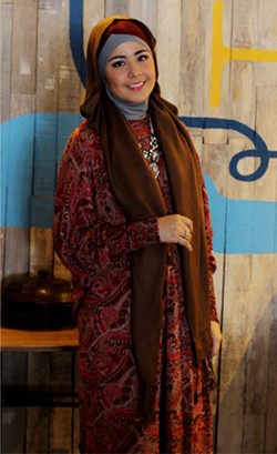 Foto: Gaya Hijab Simpel Risty Tagor dan Thalita Latief