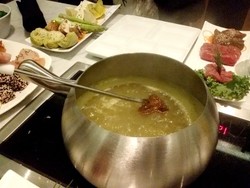 Rasakan Sensasi Fondue Effect yang Asyik di The Melting Pot Jakarta