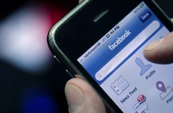 Menghina di Facebook, Penyair Saut Situmorang Ditangkap Polisi