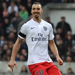 Ibra Tegaskan Tak Ada Niat Tinggalkan PSG