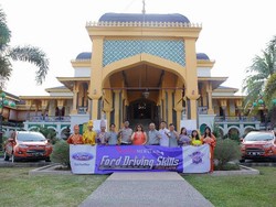 Ratusan Peserta Ikuti Ford Driving Skills for Life